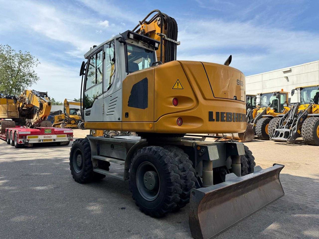 Liebherr A 918 compact - Колёсный экскаватор: фото 2 Liebherr A 918 compact - Колёсный экскаватор: фото 2