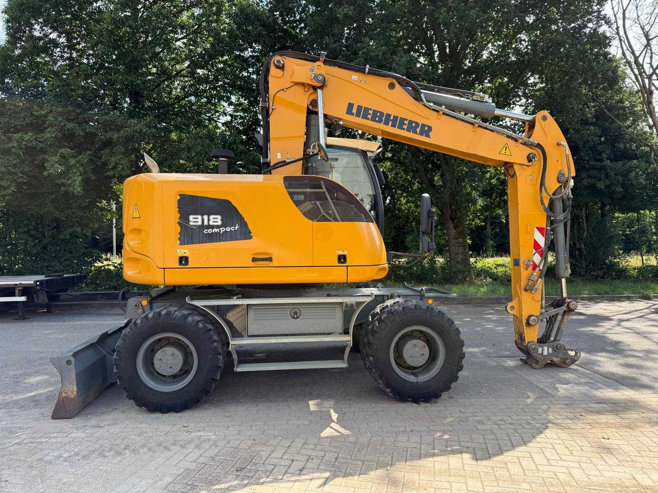 Liebherr A 918 compact - Колёсный экскаватор: фото 5 Liebherr A 918 compact - Колёсный экскаватор: фото 5