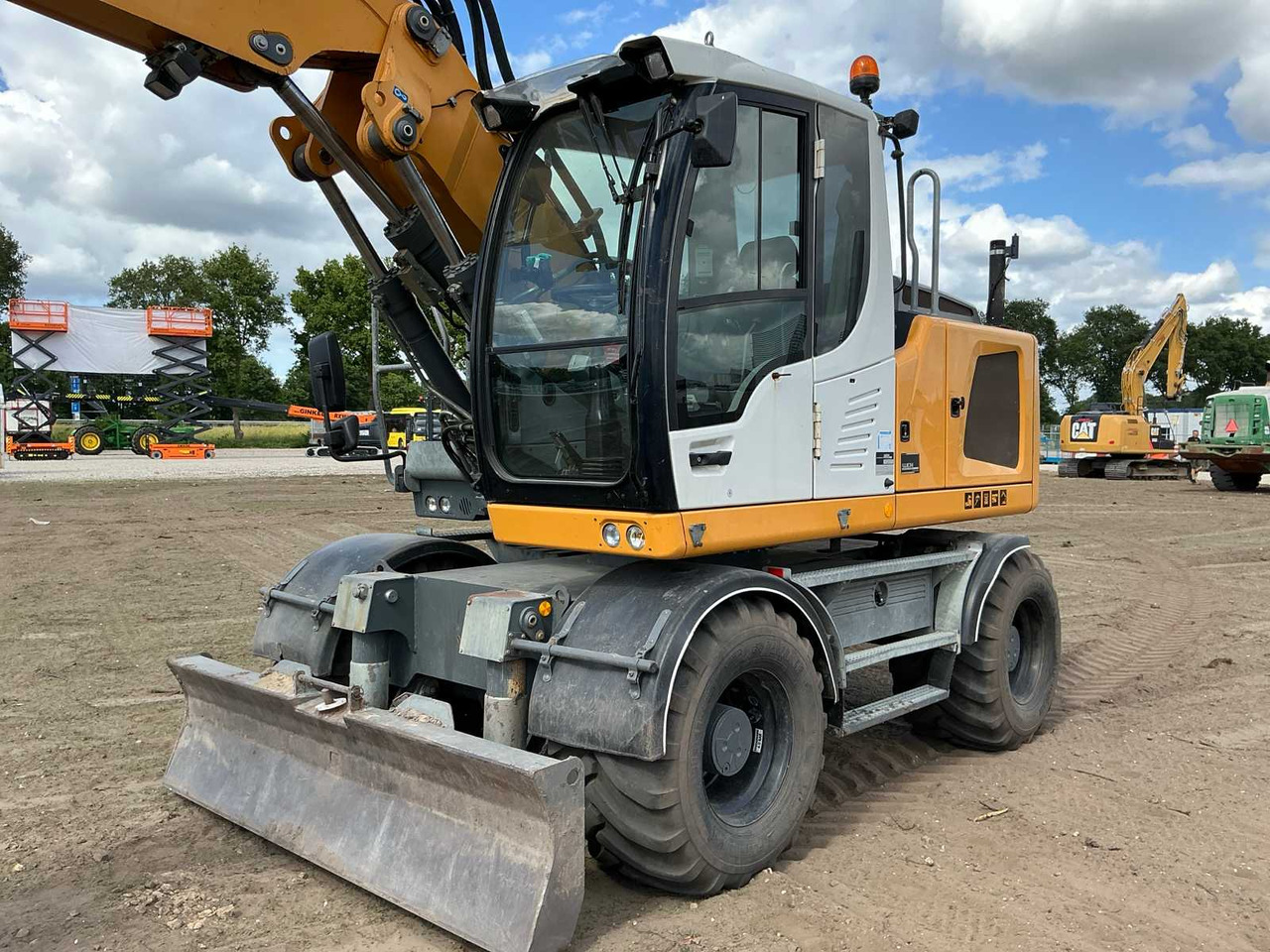 Liebherr A914 Litronic - Колёсный экскаватор: фото 2 Liebherr A914 Litronic - Колёсный экскаватор: фото 2