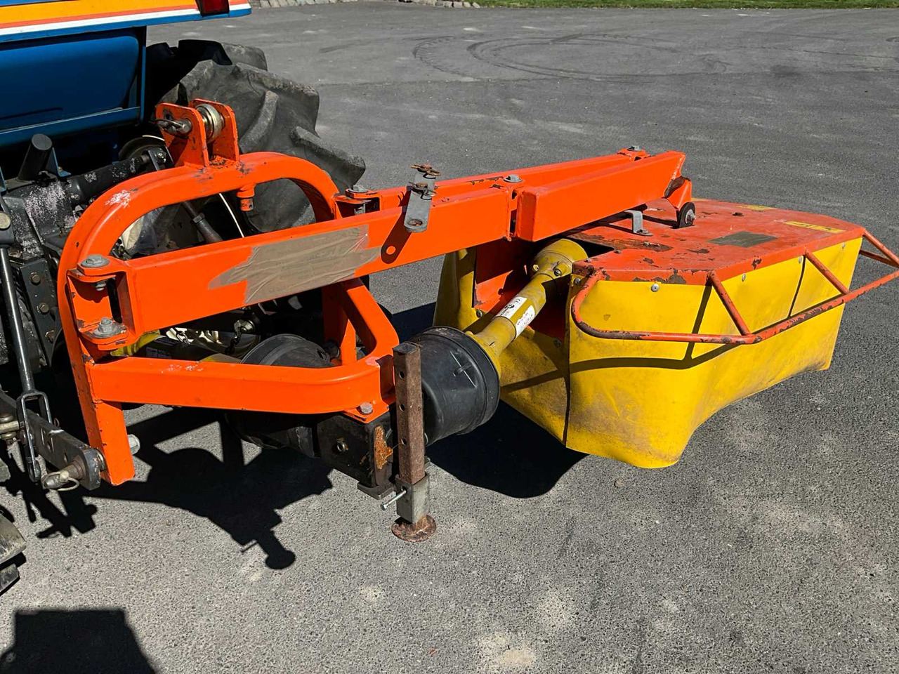 Mounted cutting deck for mini tractor - Минитрактор: фото 2 Mounted cutting deck for mini tractor - Минитрактор: фото 2