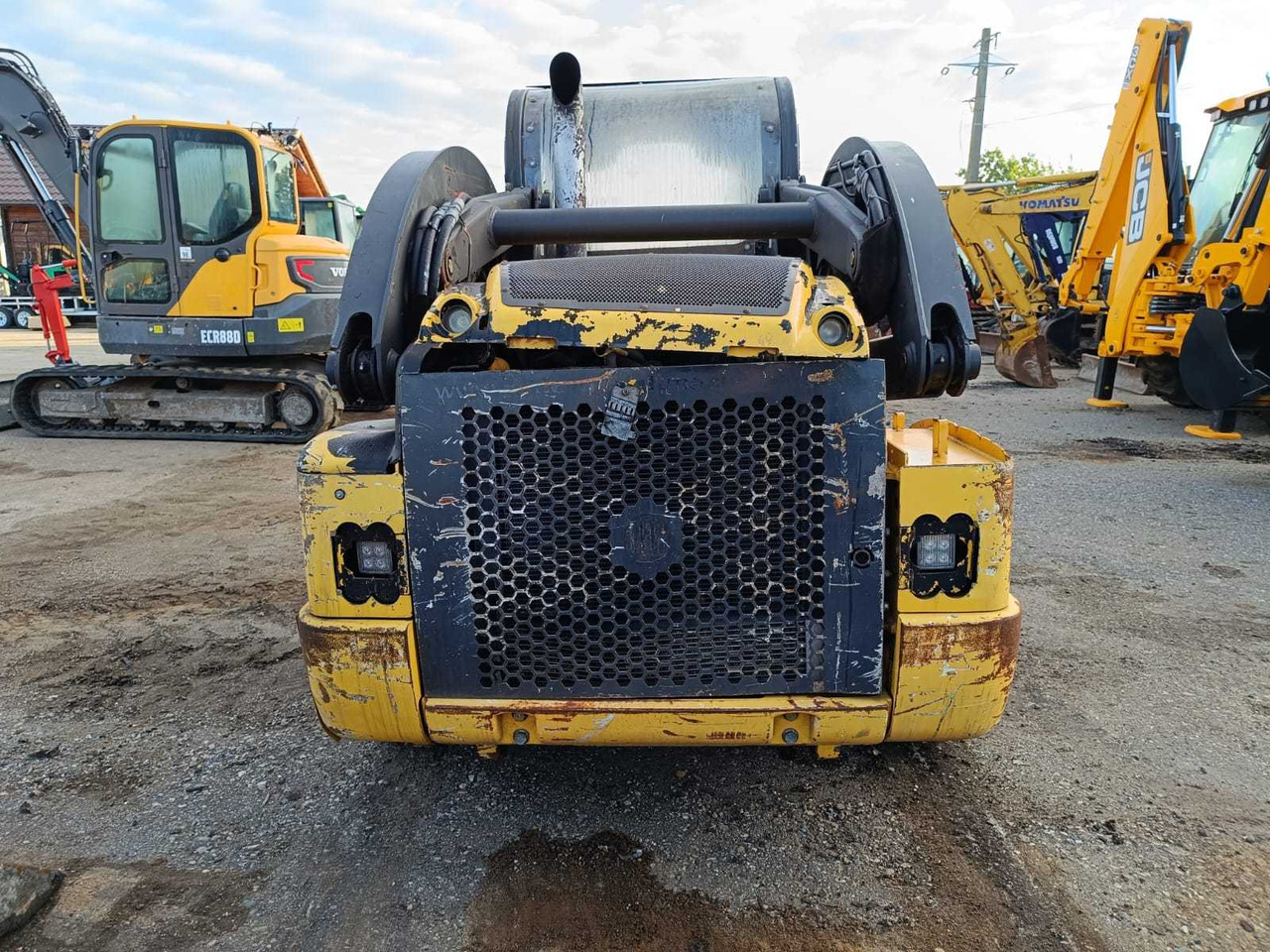 NEW HOLLAND - L225 - COMPACT LOADER - 2012 - Гусеничный мини-погрузчик: фото 5 NEW HOLLAND - L225 - COMPACT LOADER - 2012 - Гусеничный мини-погрузчик: фото 5