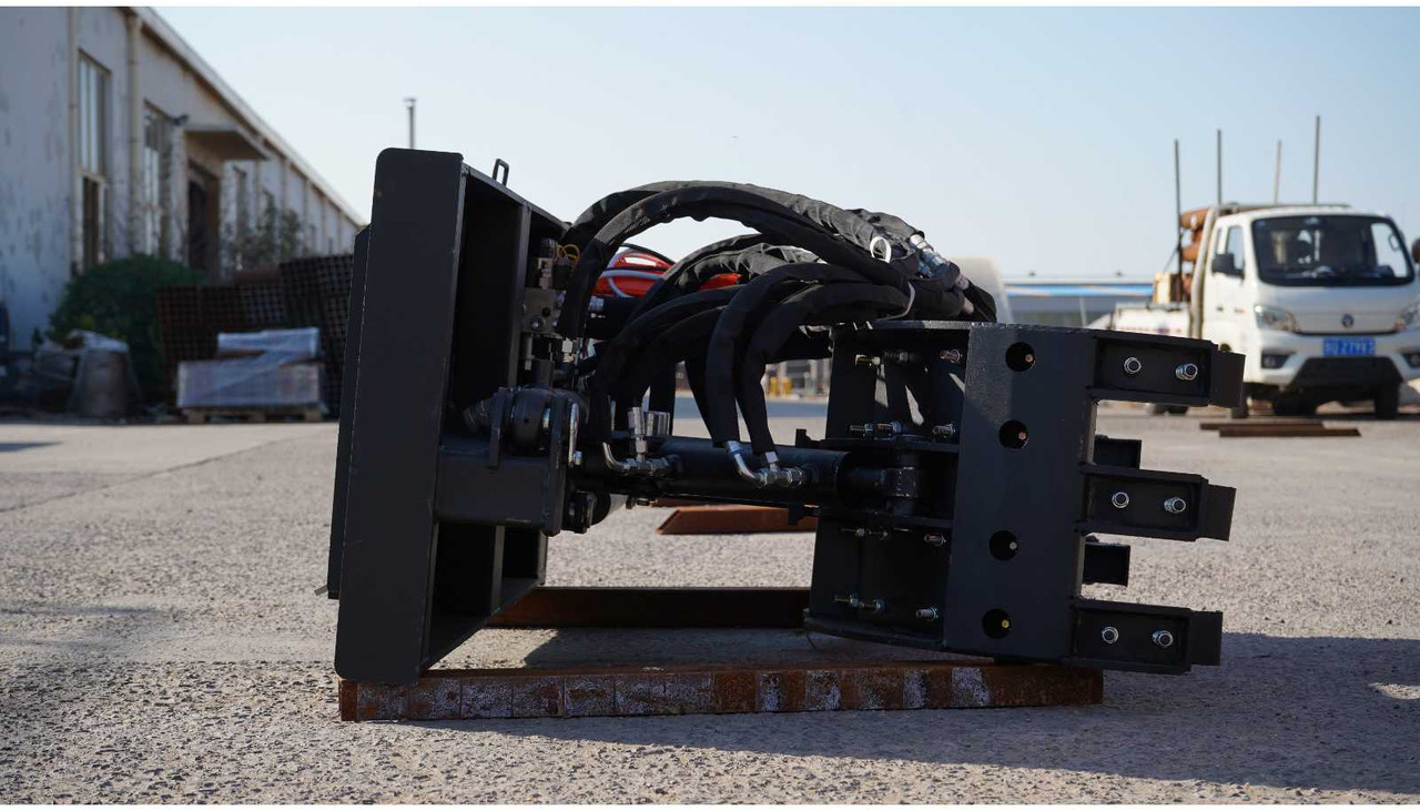 Rhino-Cross Grapple claw - Навесное оборудование для Строительной техники: фото 4 Rhino-Cross Grapple claw - Навесное оборудование для Строительной техники: фото 4
