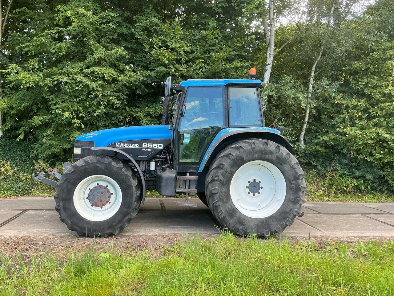 New Holland 8560 - Трактор: фото 4 New Holland 8560 - Трактор: фото 4