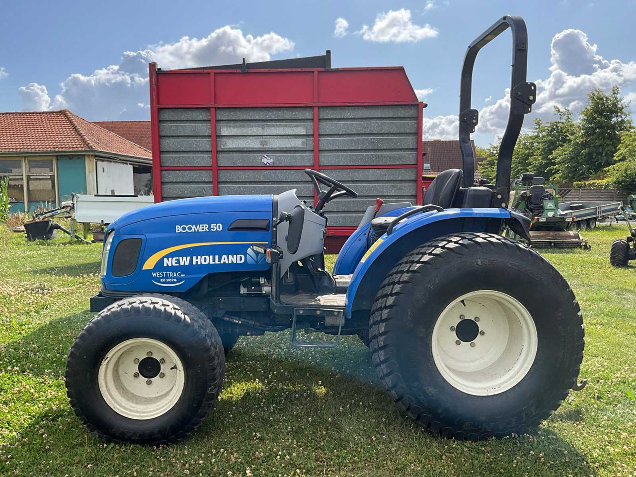 Минитрактор New Holland Boomer 50: фото 7