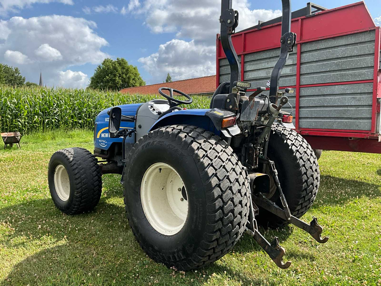 Минитрактор New Holland Boomer 50: фото 6