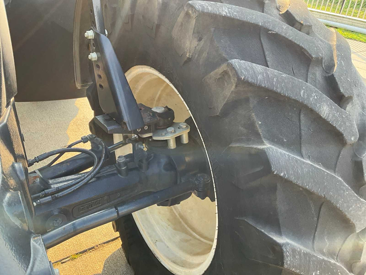 Трактор New Holland T6070: фото 21