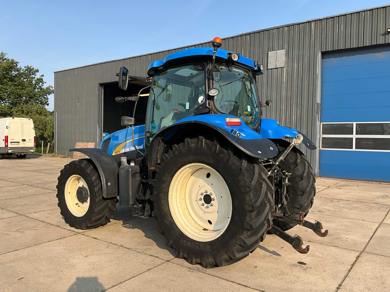 Трактор New Holland T6070: фото 7