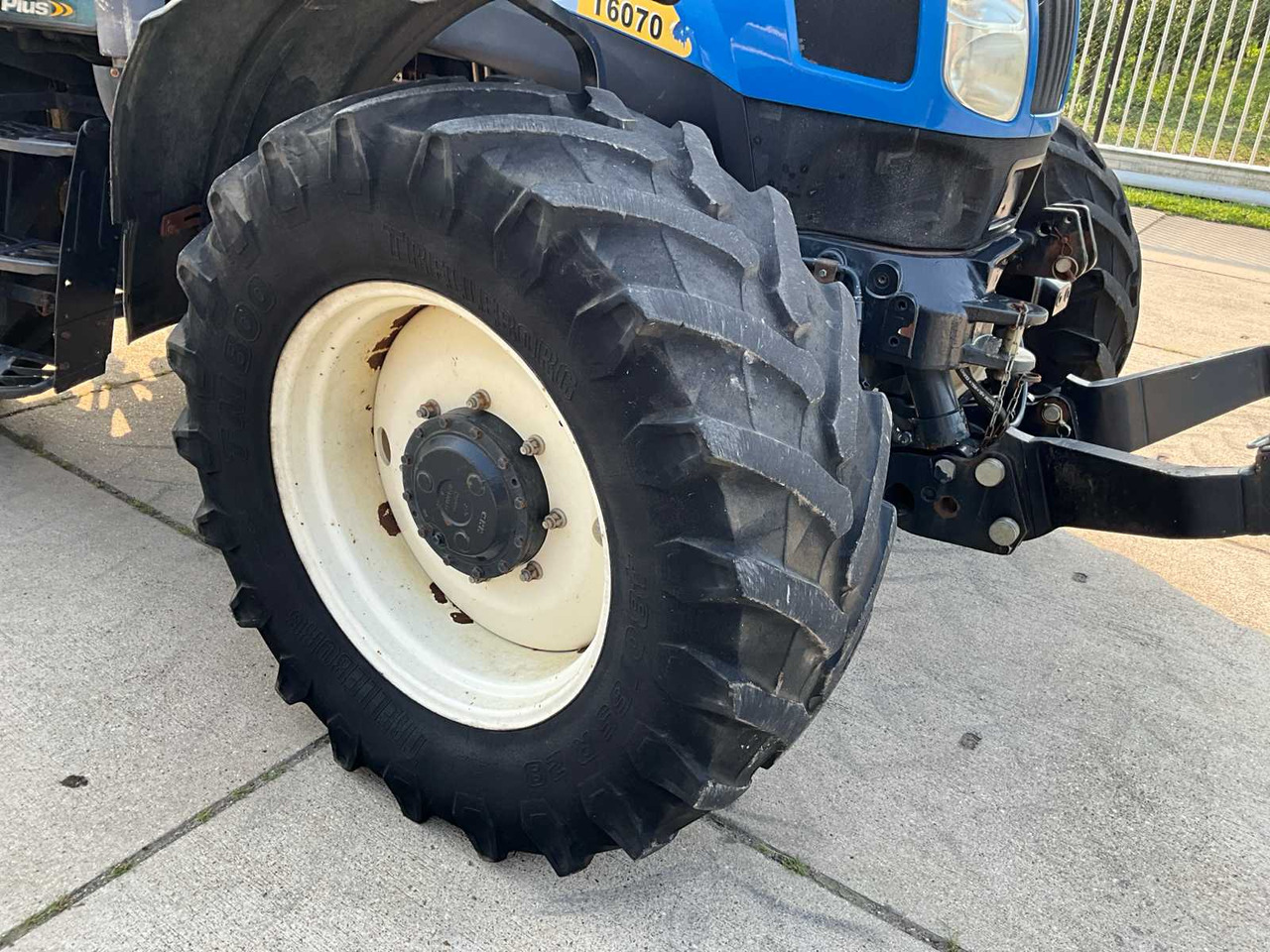 Трактор New Holland T6070: фото 24
