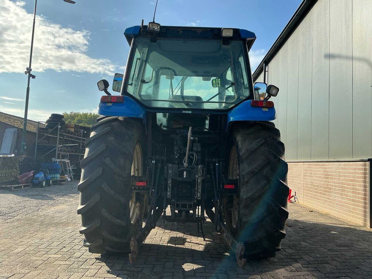 New Holland TS100 - Трактор: фото 4 New Holland TS100 - Трактор: фото 4
