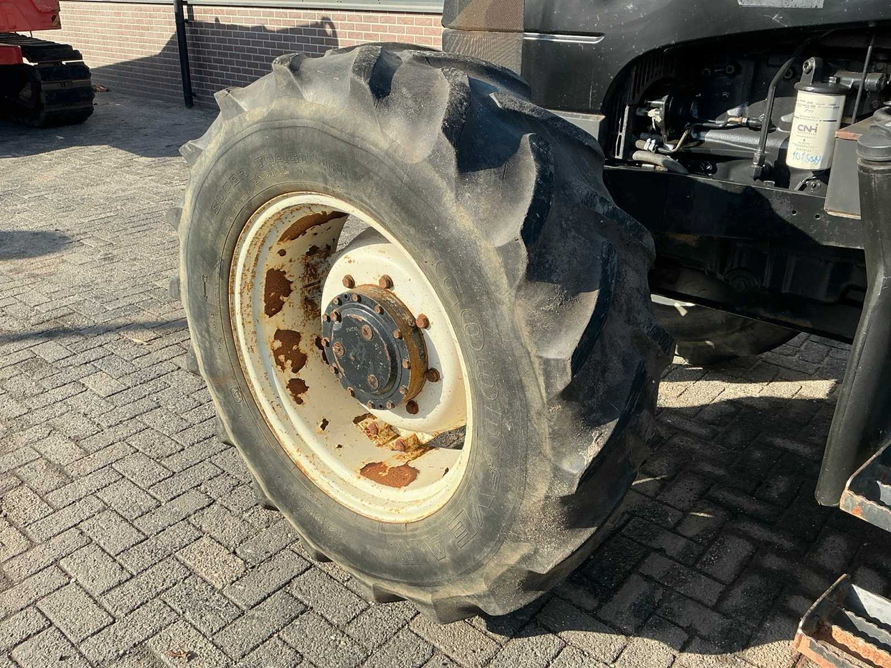 Трактор New Holland TS100: фото 19
