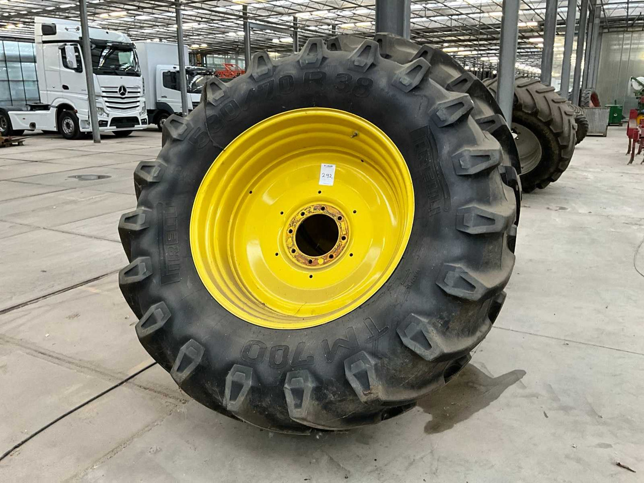 Pirelli TM700 - Шины и диски для Тракторов: фото 1 Pirelli TM700 - Шины и диски для Тракторов: фото 1