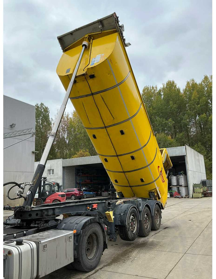 FLIEGL SDS01 TIPPER TRAILER - Полуприцеп: фото 3 FLIEGL SDS01 TIPPER TRAILER - Полуприцеп: фото 3