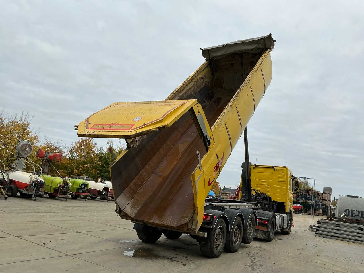 FLIEGL SDS01 TIPPER TRAILER - Полуприцеп: фото 5 FLIEGL SDS01 TIPPER TRAILER - Полуприцеп: фото 5