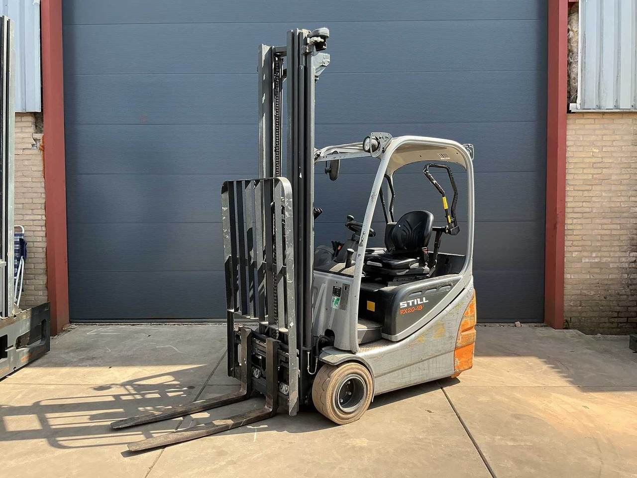 STILL - RX20-18 - FORKLIFT TRUCKS - 2011 - Вилочный погрузчик: фото 1 STILL - RX20-18 - FORKLIFT TRUCKS - 2011 - Вилочный погрузчик: фото 1