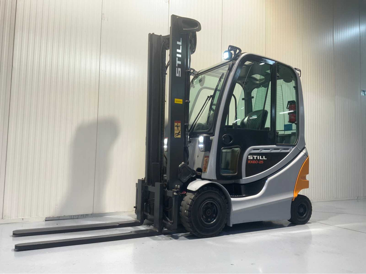 STILL RX60-25 - 2500KG LIFTING CAPACITY - 3865 HOURS - FORKLIFT - Вилочный погрузчик: фото 1 STILL RX60-25 - 2500KG LIFTING CAPACITY - 3865 HOURS - FORKLIFT - Вилочный погрузчик: фото 1