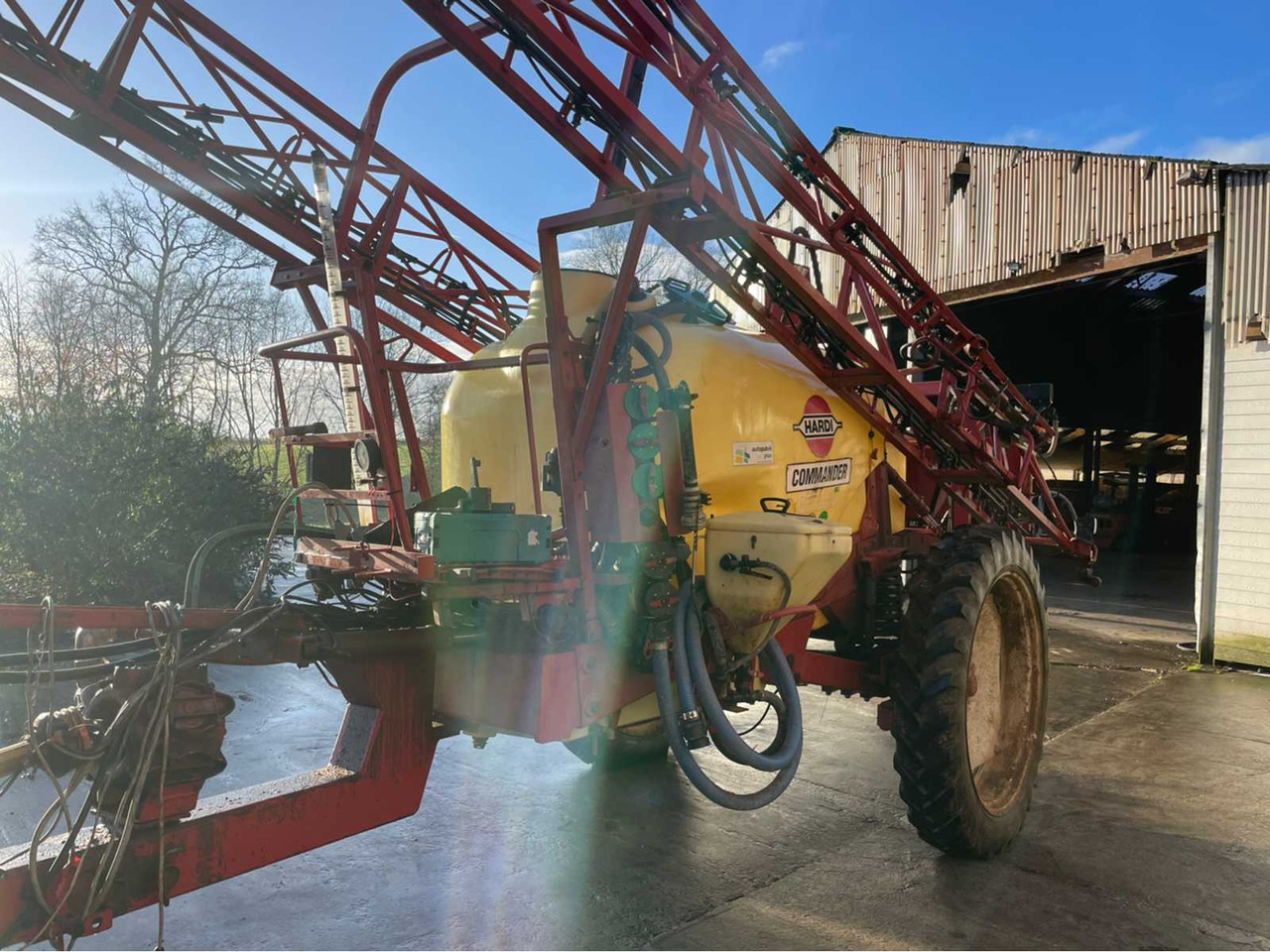 Hardi Commander 4000 - Сельскохозяйственная техника: фото 1 Hardi Commander 4000 - Сельскохозяйственная техника: фото 1