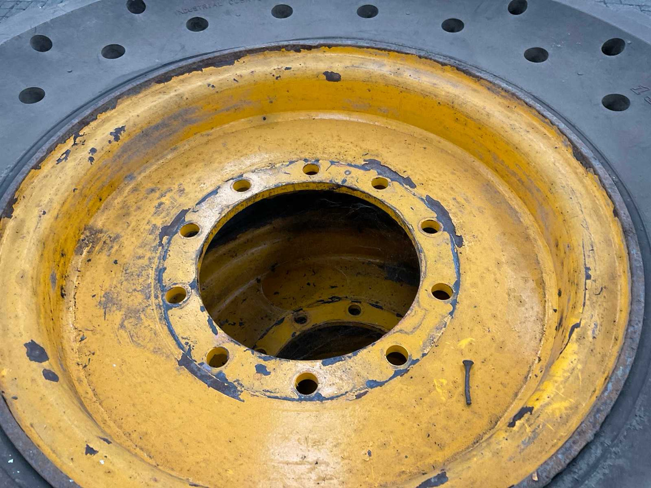 Shun Gin JCB verreiker - Шины и диски для Тракторов: фото 4 Shun Gin JCB verreiker - Шины и диски для Тракторов: фото 4