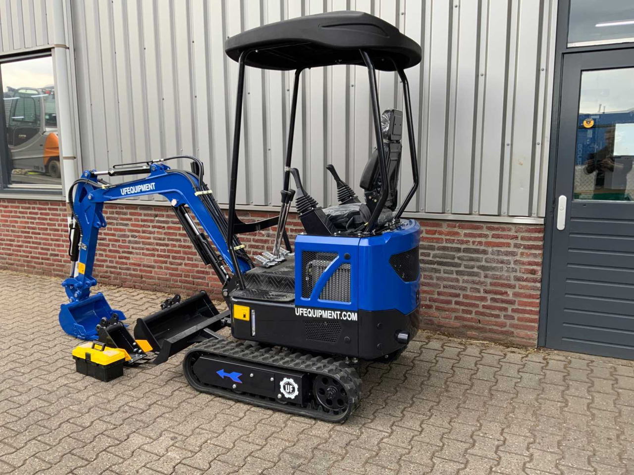 UF EQUIPMENT - 2025 - NM-E15 - MINI EXCAVATOR - Мини-экскаватор: фото 3 UF EQUIPMENT - 2025 - NM-E15 - MINI EXCAVATOR - Мини-экскаватор: фото 3