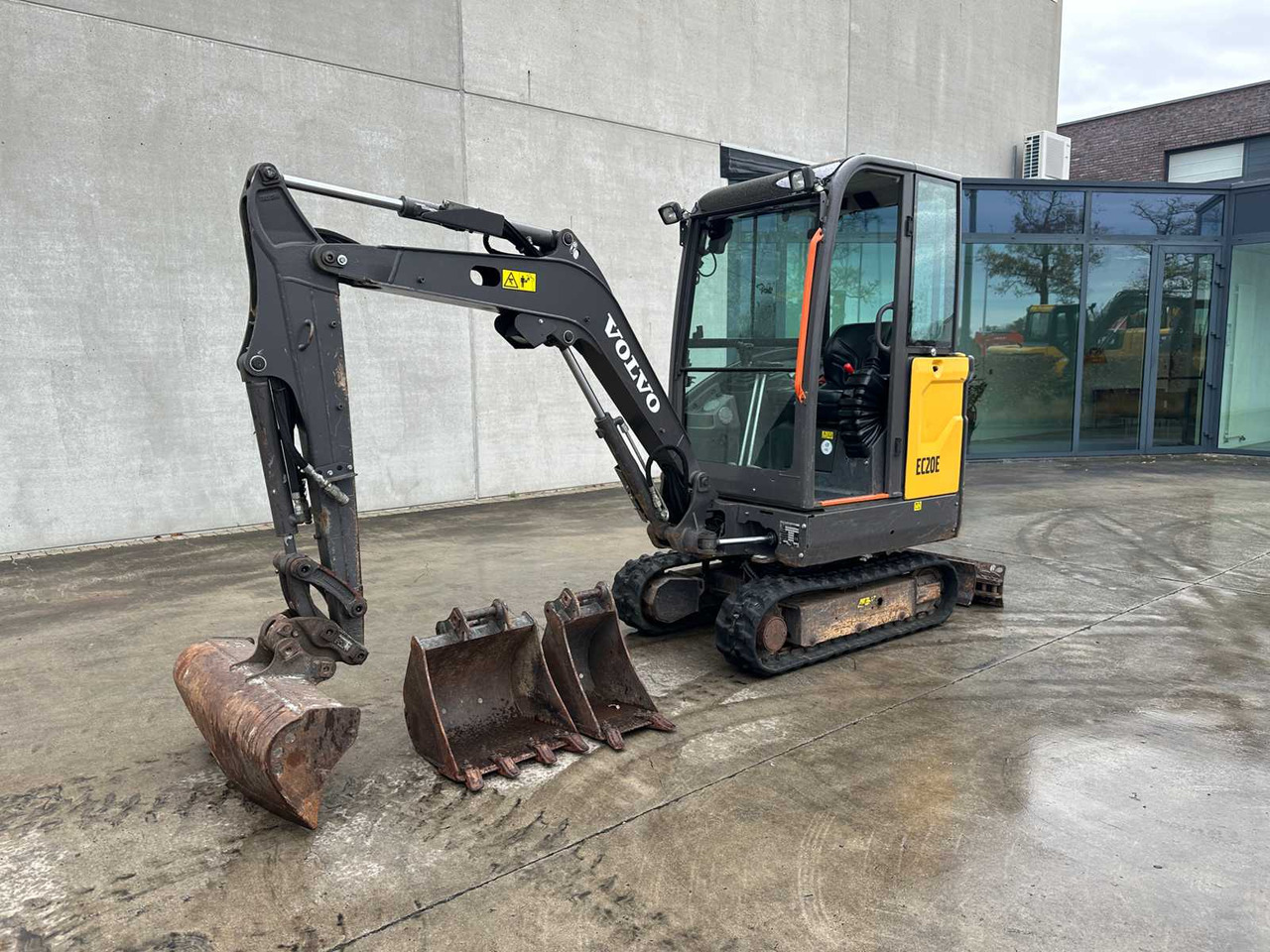 VOLVO - 2020 - EC20E - MINI EXCAVATOR - Мини-экскаватор: фото 1 VOLVO - 2020 - EC20E - MINI EXCAVATOR - Мини-экскаватор: фото 1