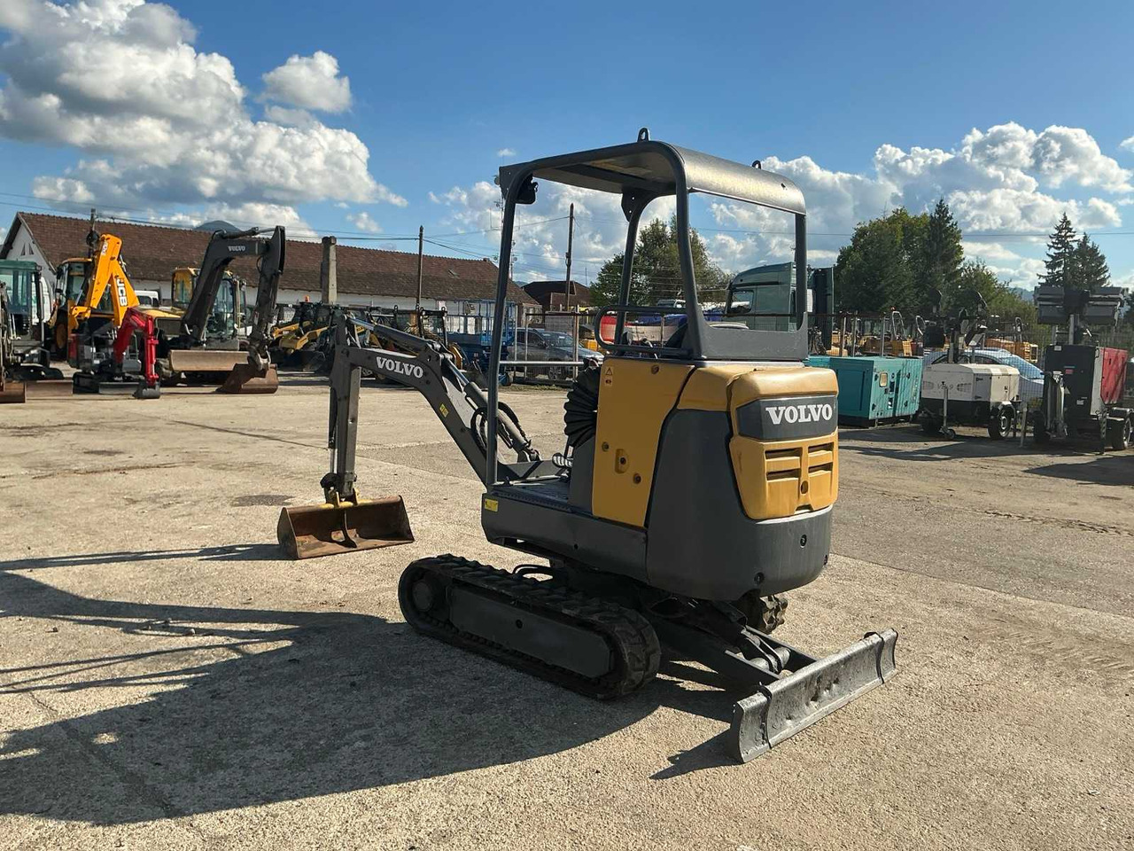 VOLVO EC 18 D - Мини-экскаватор: фото 3 VOLVO EC 18 D - Мини-экскаватор: фото 3