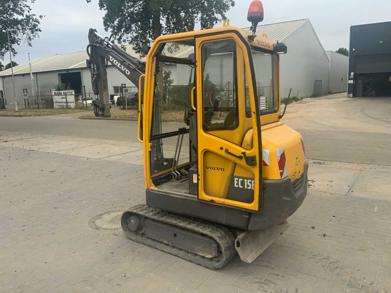 Volvo EC15B XR - Мини-экскаватор: фото 4 Volvo EC15B XR - Мини-экскаватор: фото 4
