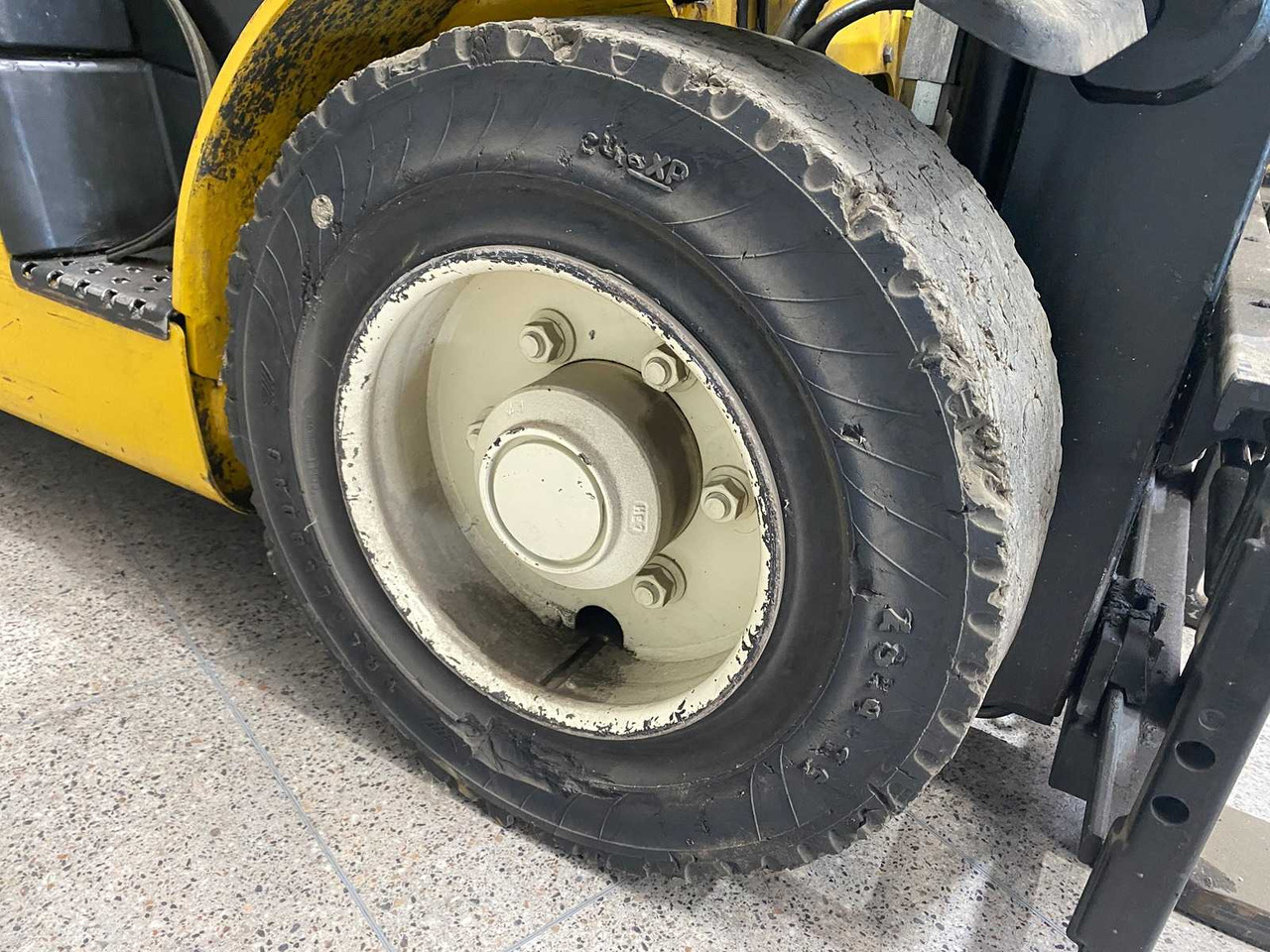 Вилочный погрузчик YALE - 2017 - GLP 25 VX - FORKLIFT: фото 7 Вилочный погрузчик YALE - 2017 - GLP 25 VX - FORKLIFT: фото 7