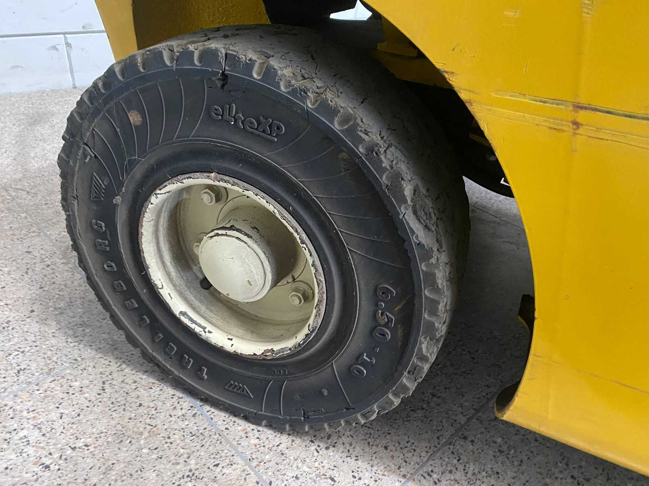 Вилочный погрузчик YALE - 2017 - GLP 25 VX - FORKLIFT: фото 8 Вилочный погрузчик YALE - 2017 - GLP 25 VX - FORKLIFT: фото 8