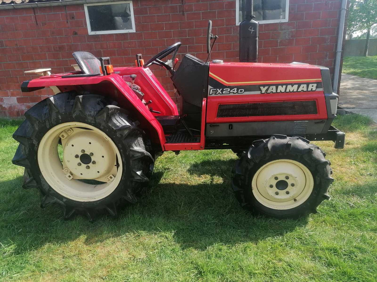 Yanmar FX24D - Минитрактор: фото 3 Yanmar FX24D - Минитрактор: фото 3