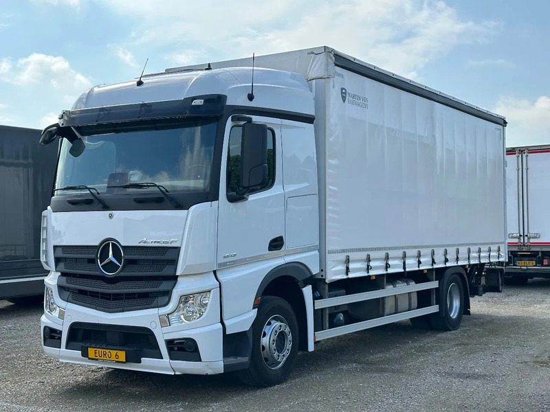 Mercedes-Benz Actros 1843 ACTROS 1843L 2022. 183432km Schuifzeil met Laadklep 2000kg - Тентованный грузовик: фото 1 Mercedes-Benz Actros 1843 ACTROS 1843L 2022. 183432km Schuifzeil met Laadklep 2000kg - Тентованный грузовик: фото 1