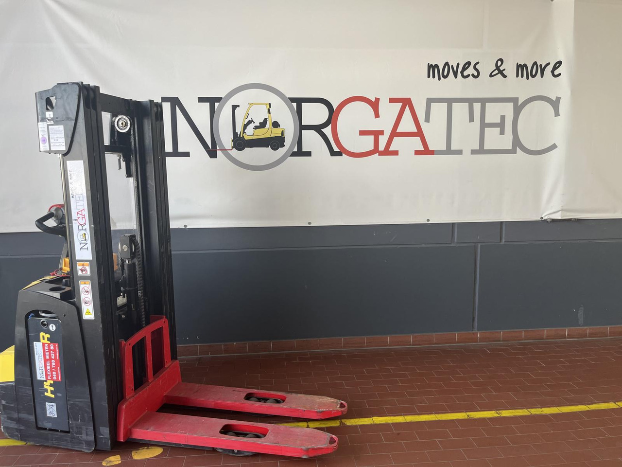 Hyster S1.4 - Штабелер: фото 3 Hyster S1.4 - Штабелер: фото 3