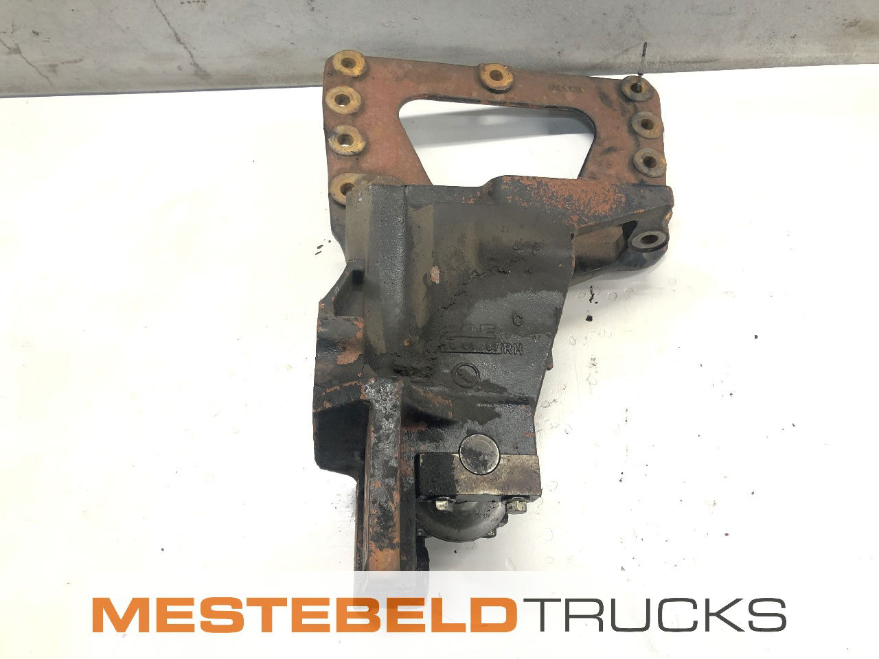 DAF Reactiestangsteun rechts - Рама/ Шасси для Грузовиков: фото 1 DAF Reactiestangsteun rechts - Рама/ Шасси для Грузовиков: фото 1