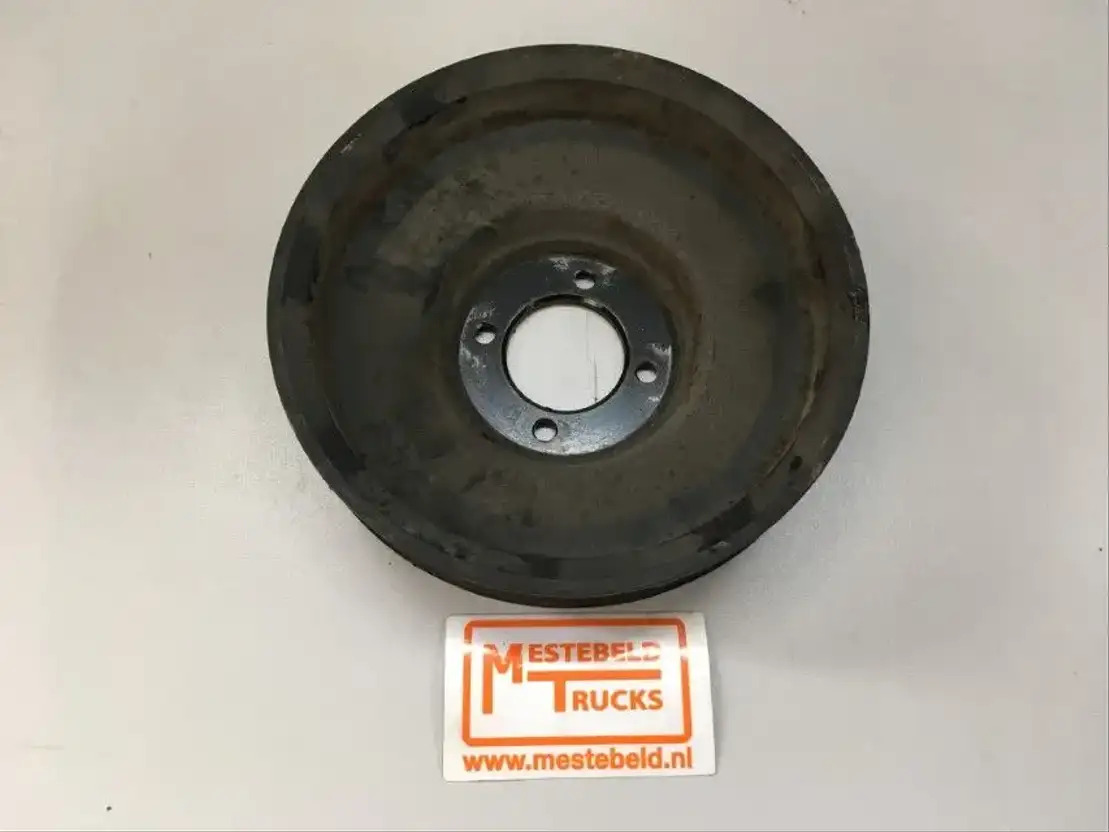 DAF Riemschijf van koelvloeistofpomp - Двигатель и запчасти для Грузовиков: фото 1 DAF Riemschijf van koelvloeistofpomp - Двигатель и запчасти для Грузовиков: фото 1