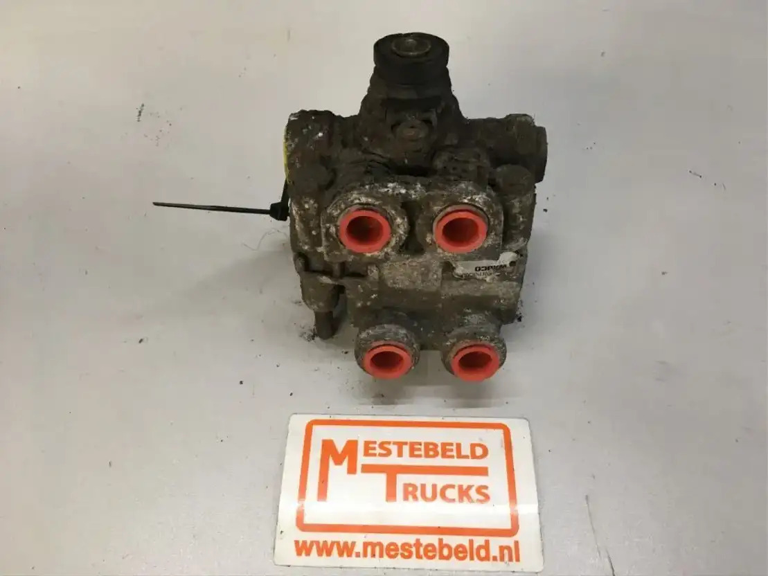 Diversen Ventiel Wabco - Детали тормозной системы для Грузовиков: фото 1 Diversen Ventiel Wabco - Детали тормозной системы для Грузовиков: фото 1