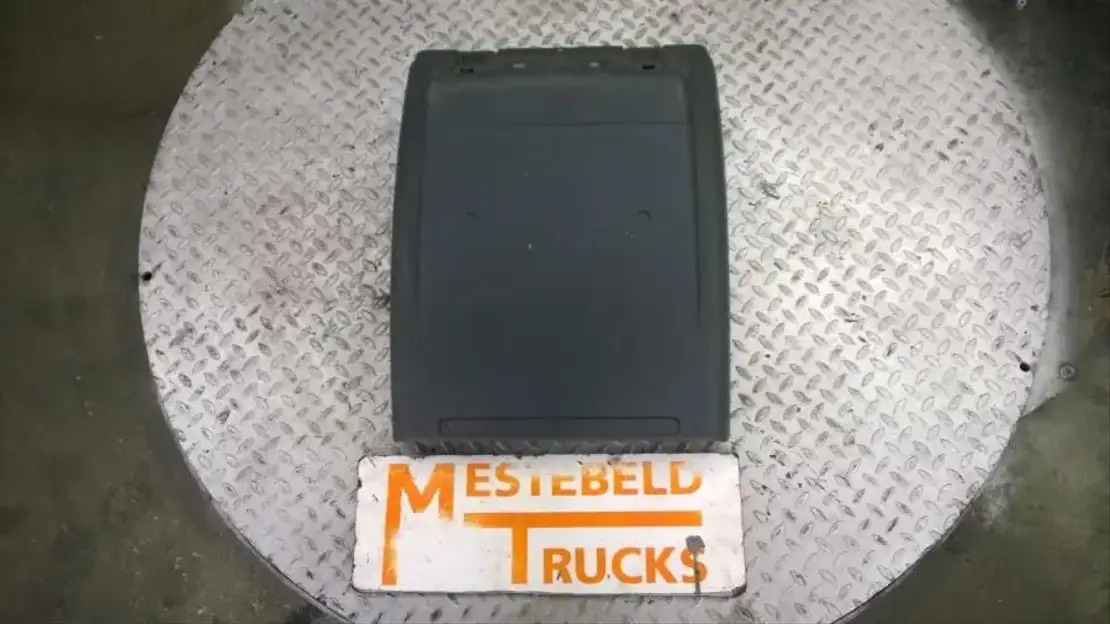MAN Spatbord achter middendeel - Рама/ Шасси для Грузовиков: фото 1 MAN Spatbord achter middendeel - Рама/ Шасси для Грузовиков: фото 1