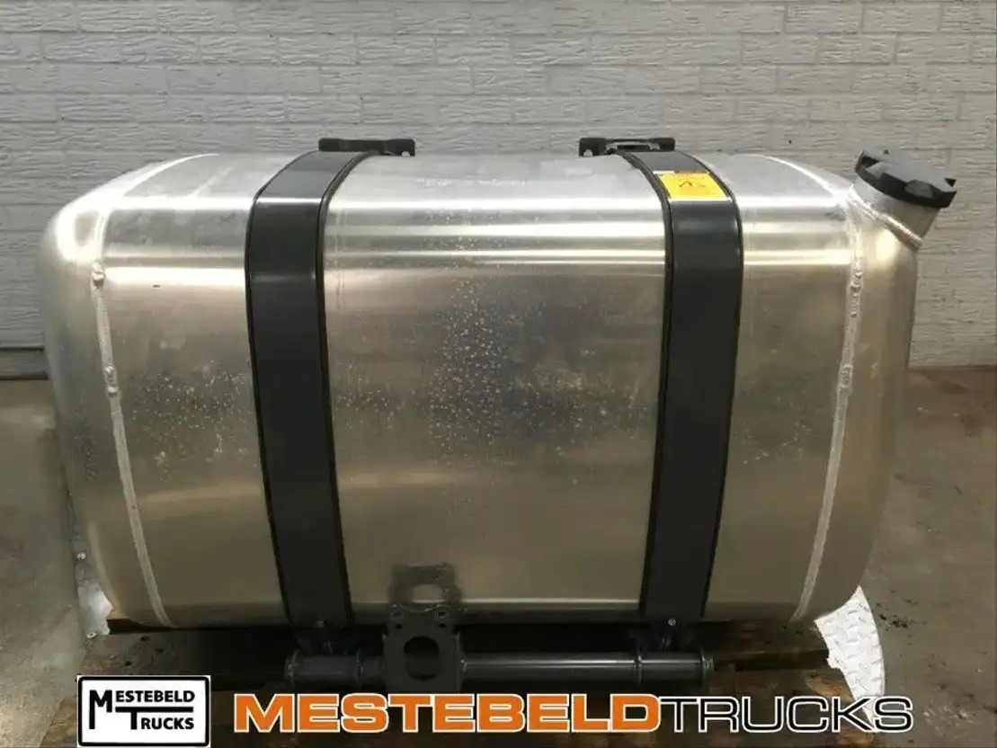 Mercedes-Benz Brandstoftank MP4 450 liter - Топливный бак для Грузовиков: фото 1 Mercedes-Benz Brandstoftank MP4 450 liter - Топливный бак для Грузовиков: фото 1
