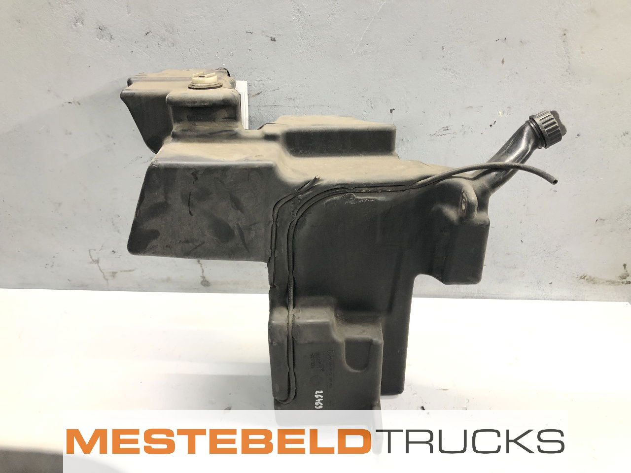 Mercedes-Benz Ruitensproeiertank - Кабина и интерьер для Грузовиков: фото 1 Mercedes-Benz Ruitensproeiertank - Кабина и интерьер для Грузовиков: фото 1