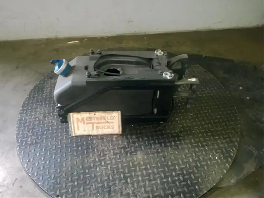 Scania Ad-blue tank - Глушитель/ Выхлопная система для Грузовиков: фото 1 Scania Ad-blue tank - Глушитель/ Выхлопная система для Грузовиков: фото 1