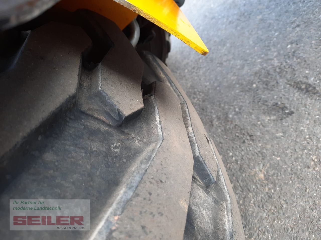 Компактный фронтальный погрузчик JCB 403 Agri PLUS: фото 11