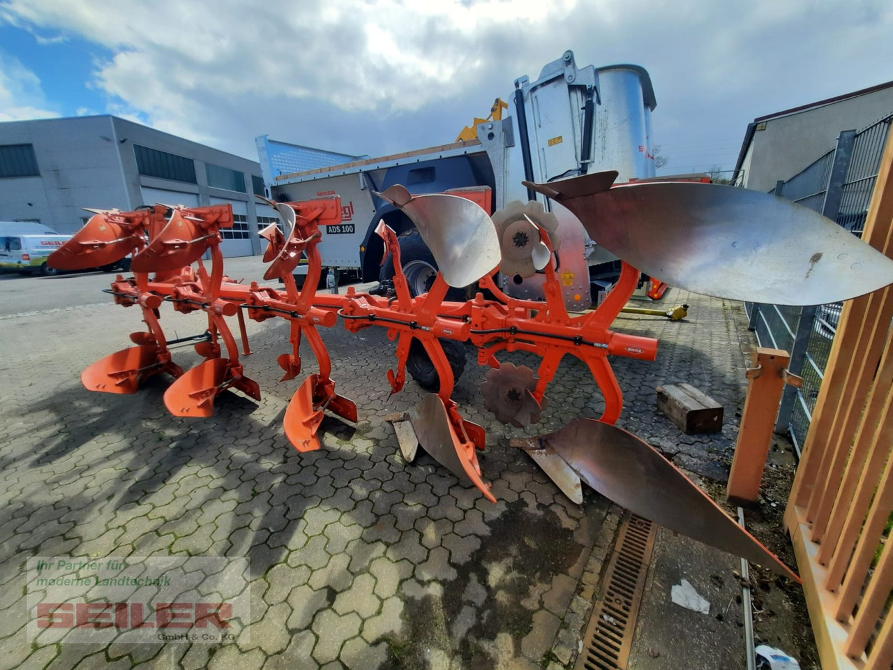 Kuhn Vari-Master 153 NSH - Плуг: фото 5 Kuhn Vari-Master 153 NSH - Плуг: фото 5