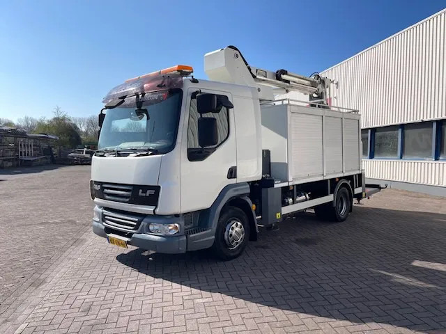 DAF LF 45.160 CUSTERS Hoogwerker 14,5 mtr / Skyworker 14,5mtr - Грузовик с подъемником: фото 4 DAF LF 45.160 CUSTERS Hoogwerker 14,5 mtr / Skyworker 14,5mtr - Грузовик с подъемником: фото 4