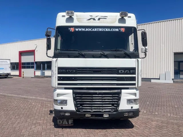 DAF XF 95 8 Tires (6x2) euro 2 - Грузовик бортовой/ Платформа: фото 2 DAF XF 95 8 Tires (6x2) euro 2 - Грузовик бортовой/ Платформа: фото 2