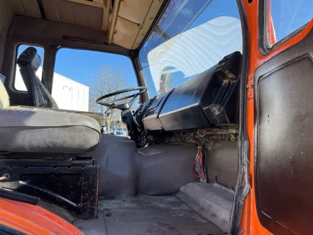 Самосвал Mercedes-Benz AK 2635 6x4 V8: фото 14 Самосвал Mercedes-Benz AK 2635 6x4 V8: фото 14