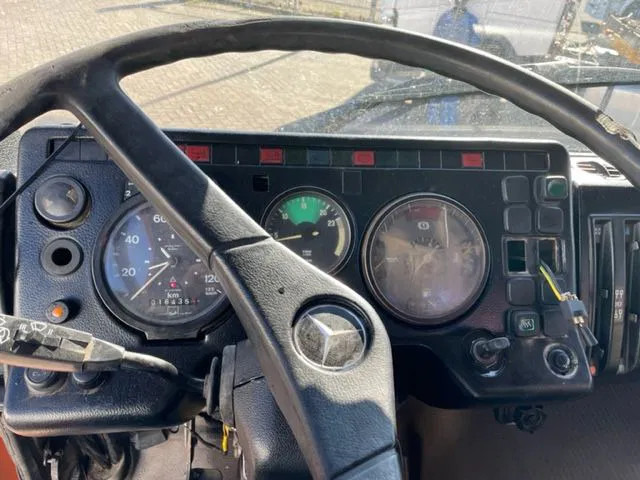 Самосвал Mercedes-Benz AK 2635 6x4 V8: фото 11 Самосвал Mercedes-Benz AK 2635 6x4 V8: фото 11