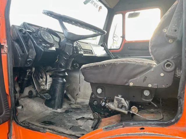 Самосвал Mercedes-Benz AK 2635 6x4 V8: фото 10 Самосвал Mercedes-Benz AK 2635 6x4 V8: фото 10