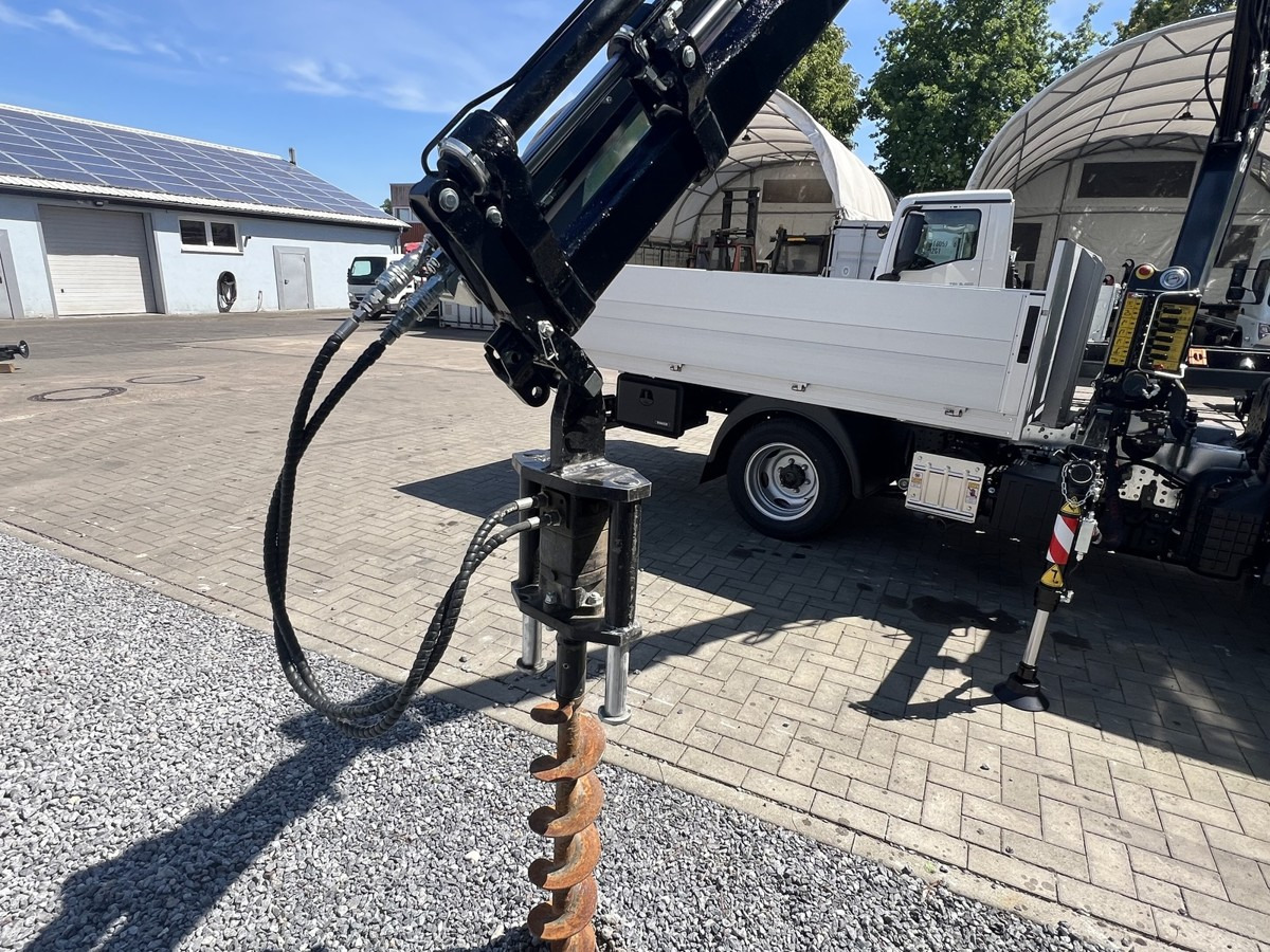 FUSO 3S15 Alu Pritsche 2.80m Ladekran Bohrgerät - Малотоннажный бортовой грузовик: фото 3 FUSO 3S15 Alu Pritsche 2.80m Ladekran Bohrgerät - Малотоннажный бортовой грузовик: фото 3