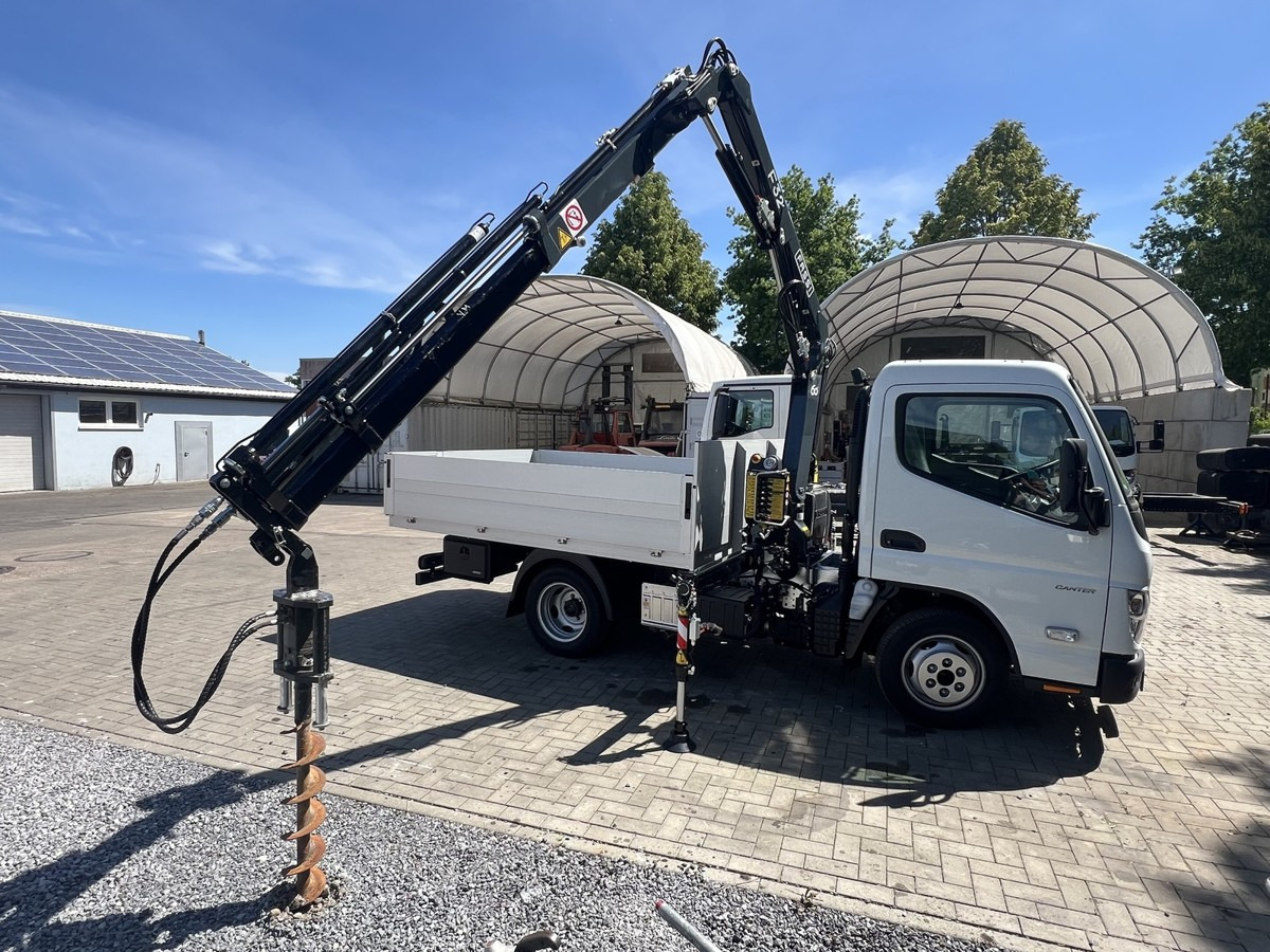 FUSO 3S15 Alu Pritsche 2.80m Ladekran Bohrgerät - Малотоннажный бортовой грузовик: фото 1 FUSO 3S15 Alu Pritsche 2.80m Ladekran Bohrgerät - Малотоннажный бортовой грузовик: фото 1