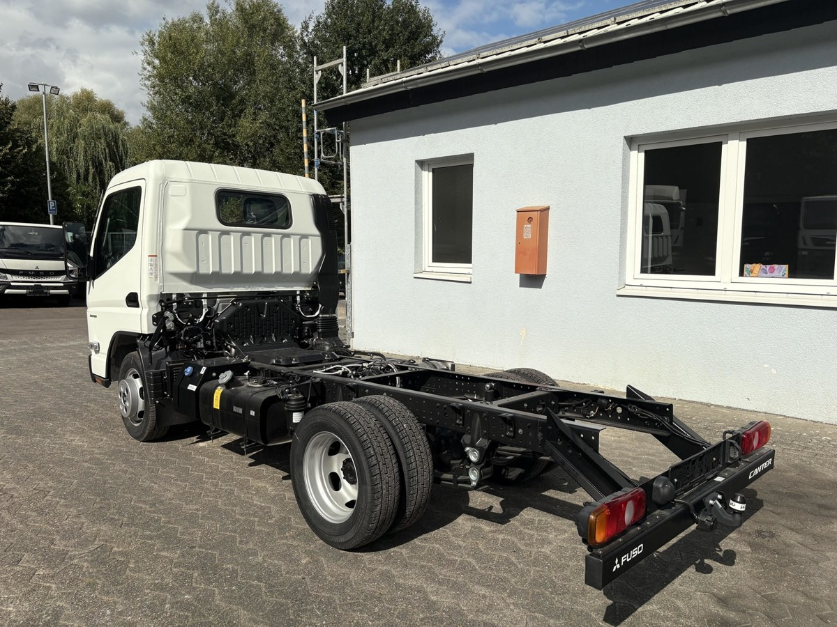 FUSO 3S15 Fahrgestell 2500 Nebenantrieb - Грузовик-шасси: фото 3 FUSO 3S15 Fahrgestell 2500 Nebenantrieb - Грузовик-шасси: фото 3