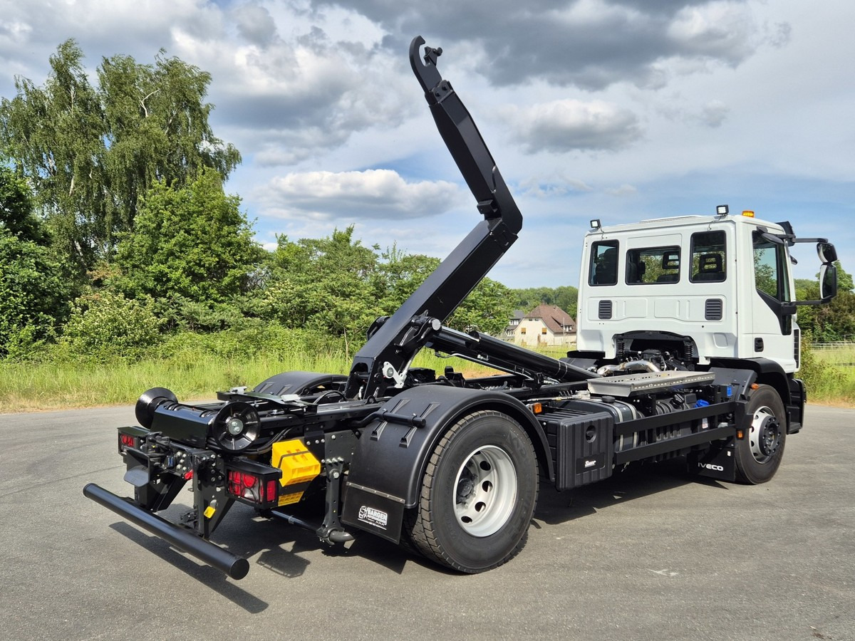 IVECO Euro Cargo 180E32 4x2 Abrollkipper Teleskoparm - Крюковой мультилифт: фото 5 IVECO Euro Cargo 180E32 4x2 Abrollkipper Teleskoparm - Крюковой мультилифт: фото 5