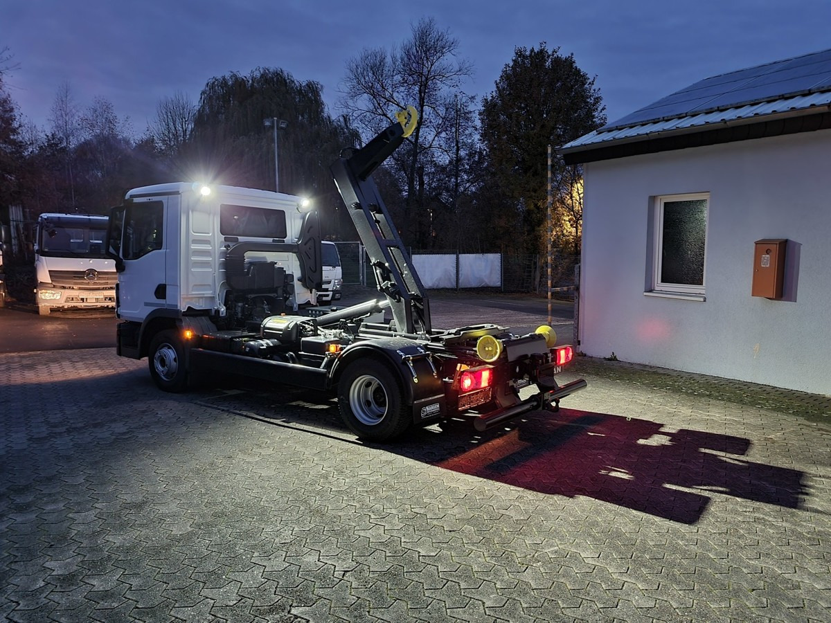 Новый Крюковой мультилифт MAN TGL 12.250 BL NEU City Abrollkipper PowerMatic: фото 20