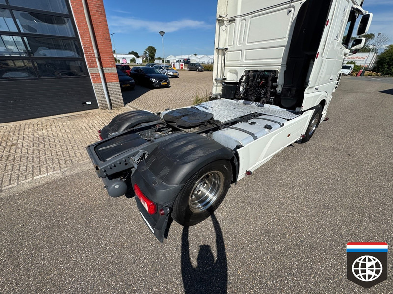 DAF XF 530 FT RETARDER / LEATHER INTERIOR / NIGHT AC / TUV 06-2026 - Тягач: фото 2 DAF XF 530 FT RETARDER / LEATHER INTERIOR / NIGHT AC / TUV 06-2026 - Тягач: фото 2
